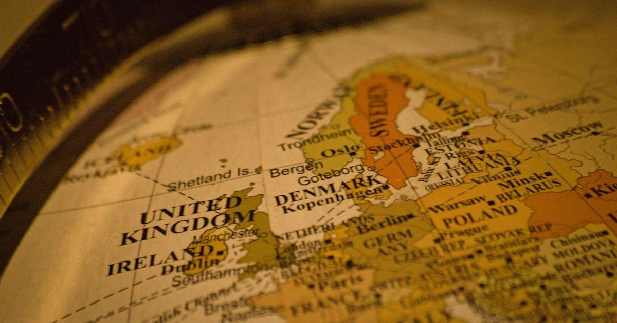 How to Add a Custom Domain to Netlify (DNS Setup Guide 2025)