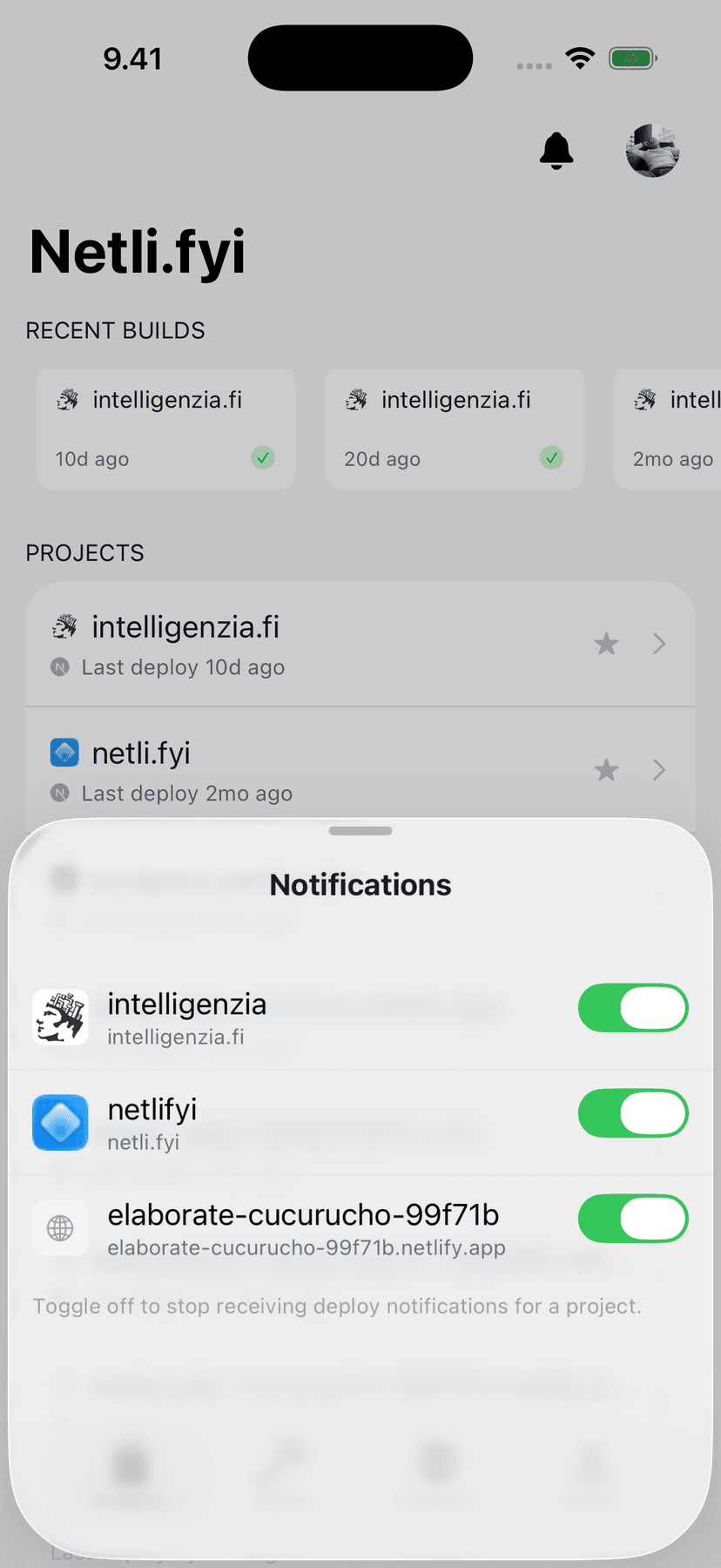 Netli.fyi notification settings with per-site toggles for deploy notifications
